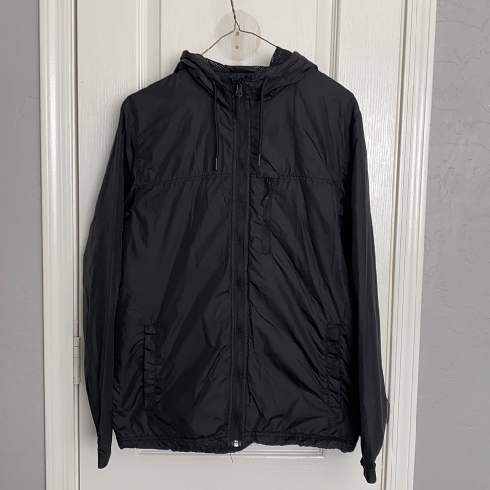 H & M men’s black windbreaker